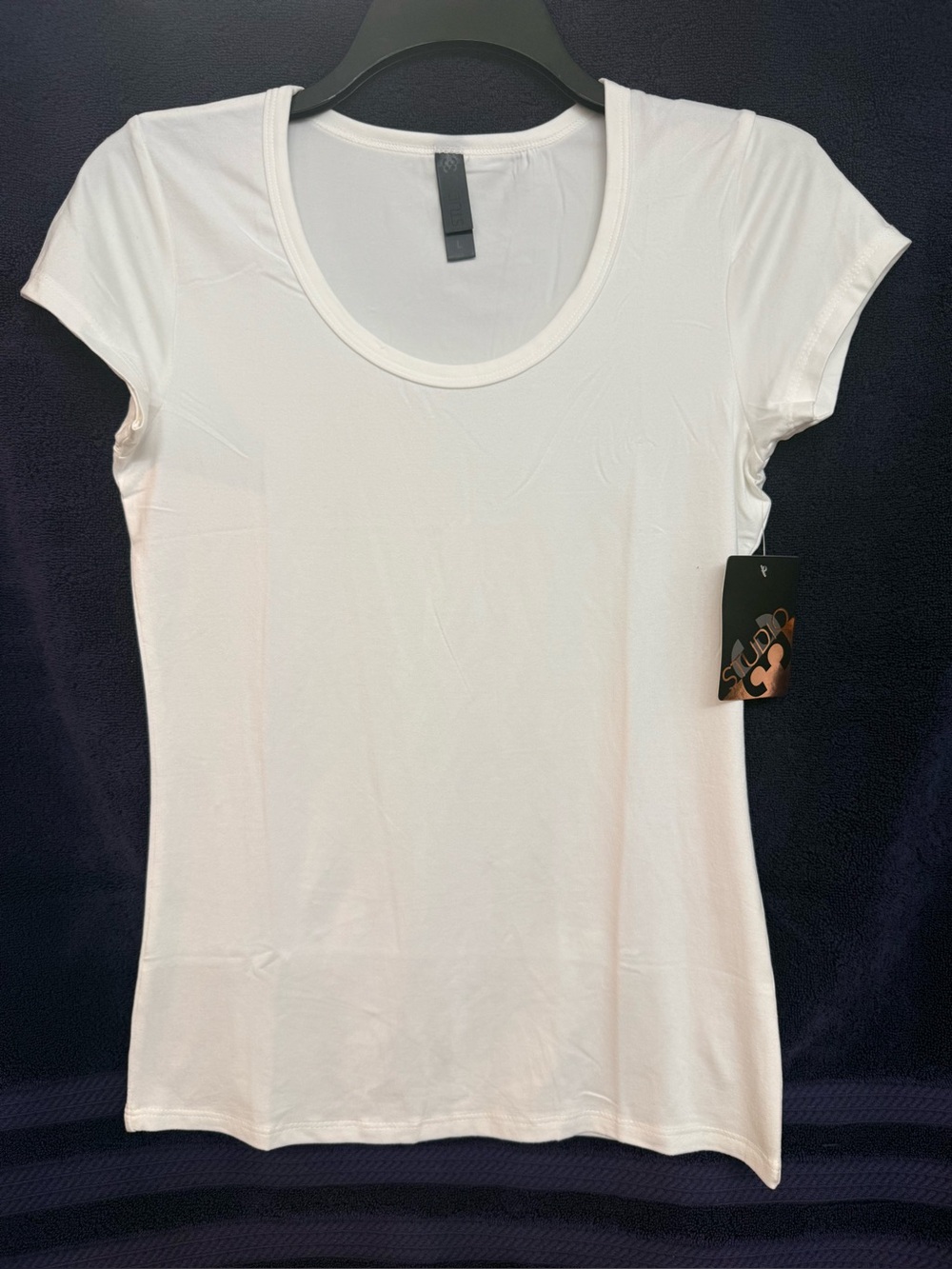 Studio 3 White Scoop Neck Short Sleeve Tee